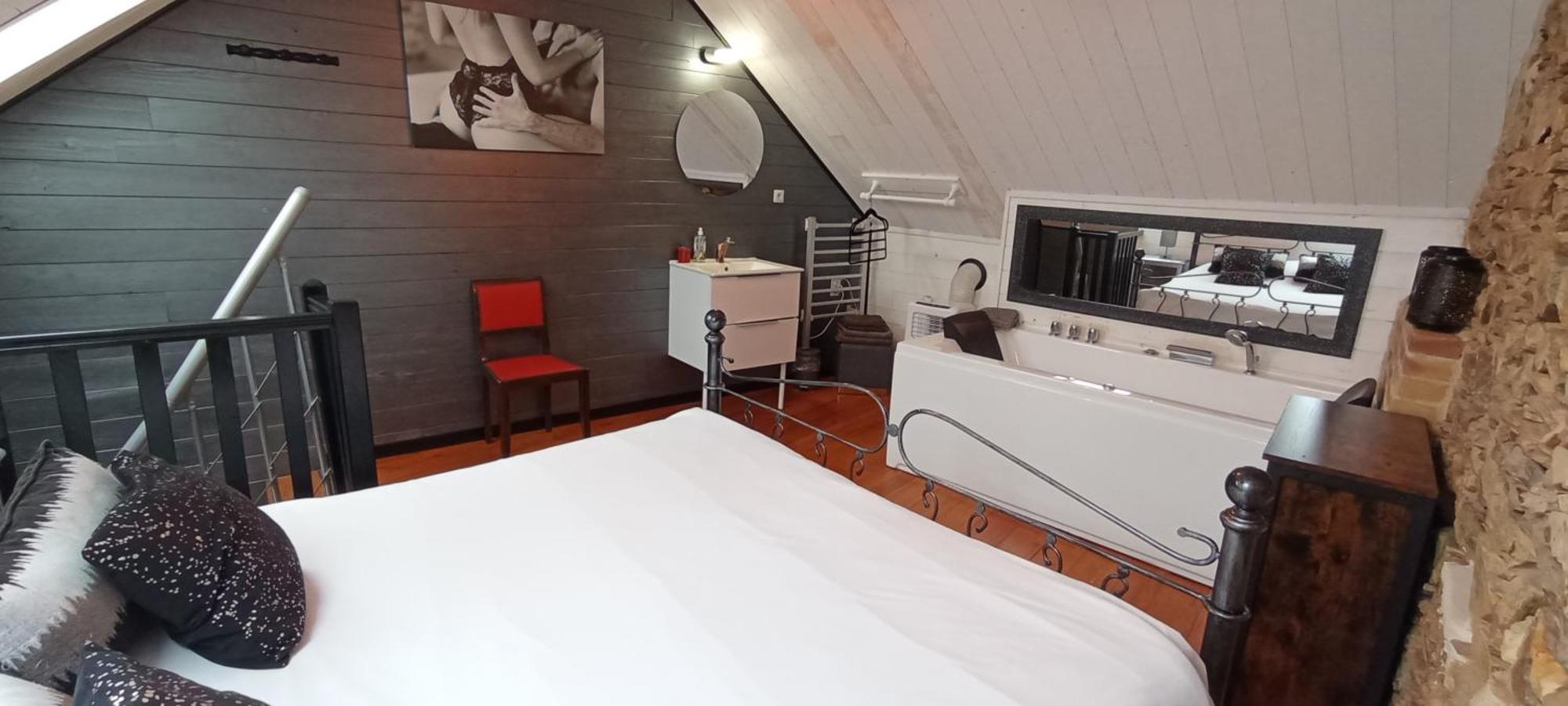 Les Gites Du Petit Marcel Soudan  Exterior foto